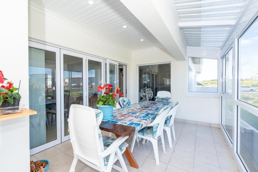 4 Bedroom Property for Sale in Myburgh Park Western Cape